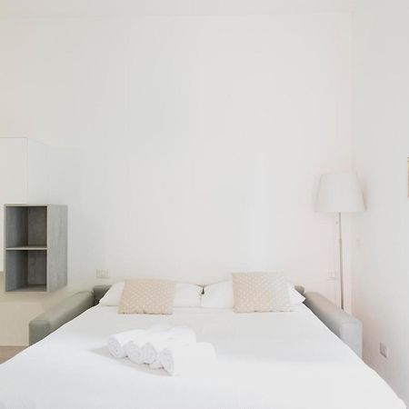 Easylife - Comodo Studio In Corso Di Porta Romana Milan Luaran gambar