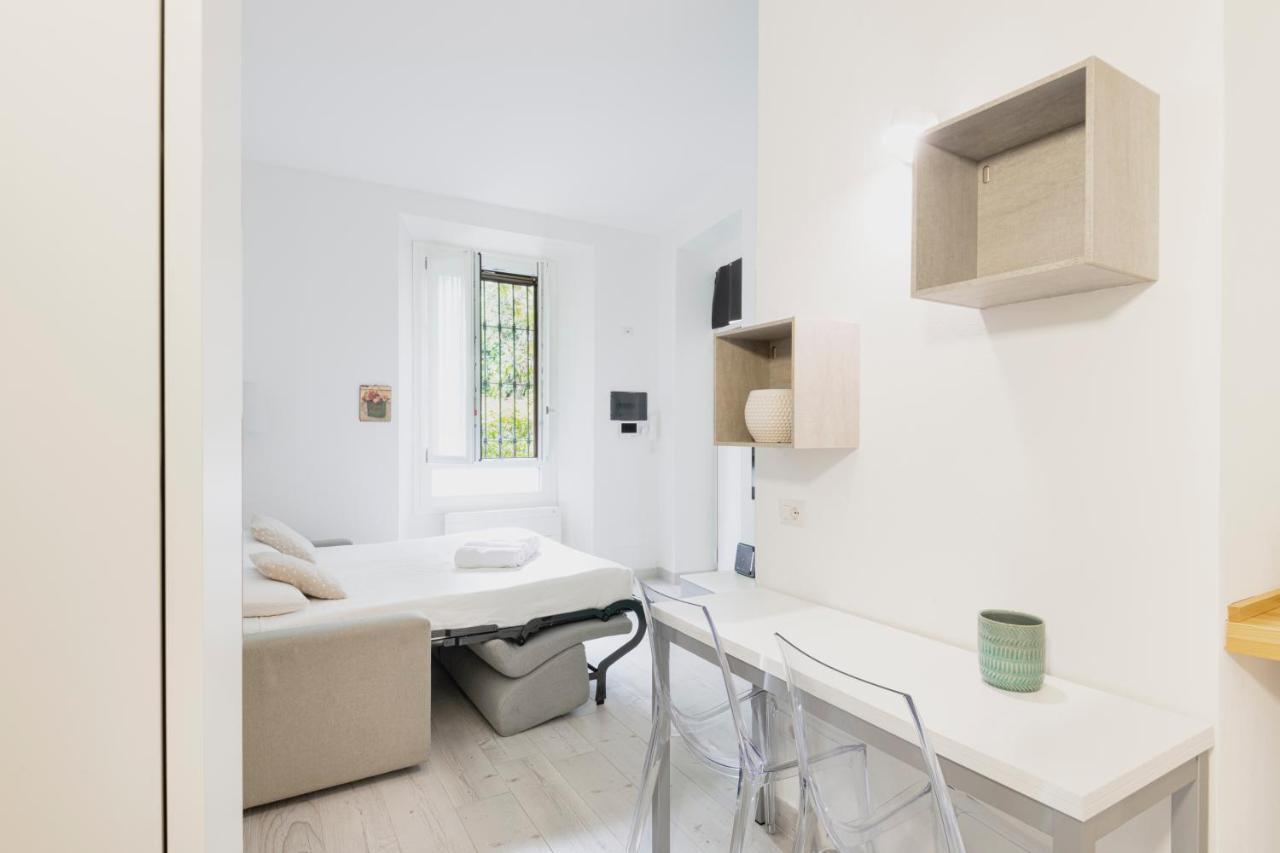 Easylife - Comodo Studio In Corso Di Porta Romana Milan Luaran gambar